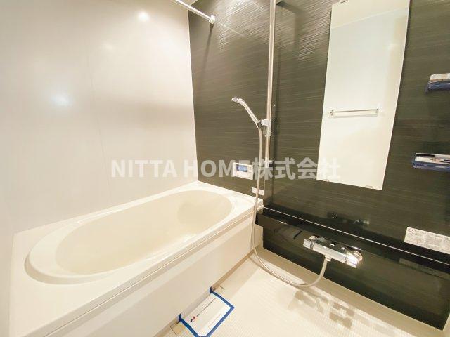 バス・シャワールーム　追い焚きや浴室乾燥機能がついています◎