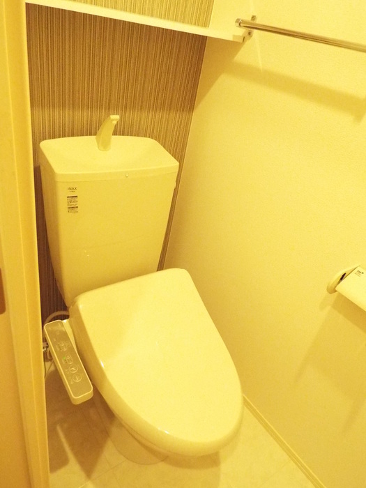 トイレ　温水洗浄暖房便座