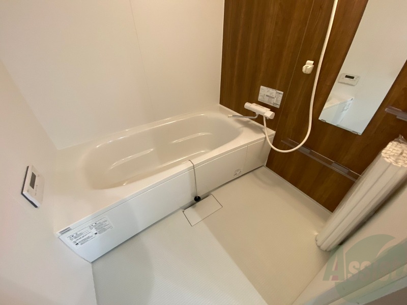 バス・シャワールーム　お風呂になります。一日の疲れを癒してくださいね。