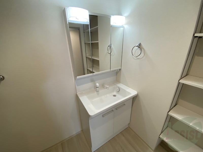 洗面設備　シャンプードレッサーで身支度もラクラクです！