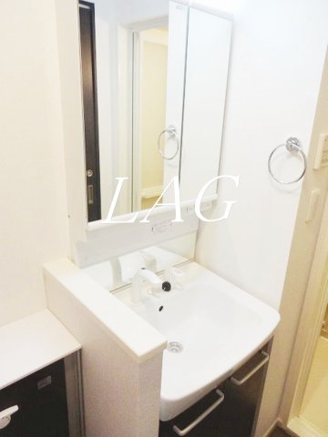 洗面設備　独立洗面台です。