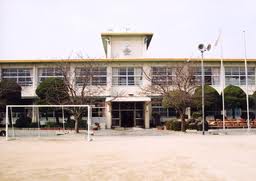 小学校　春日北小学校（小学校）まで733m