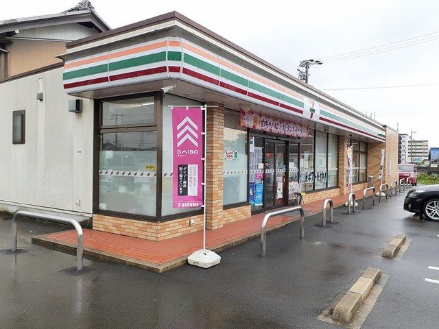 コンビニ　セブンイレブン　佐千原店（コンビニ）まで550m