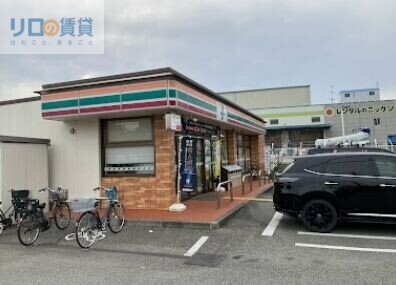 コンビニ　セブンイレブン伊丹森本３丁目店（コンビニ）まで356m