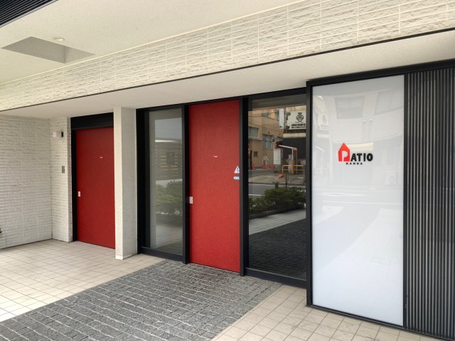 エントランス　エントランス