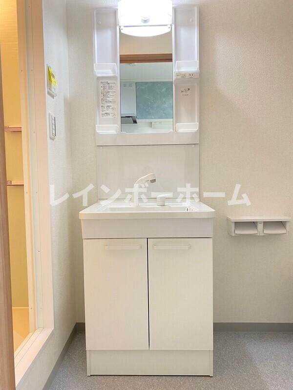 洗面設備　広い洗面スペース