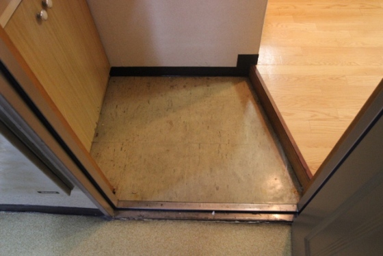 玄関　※別部屋の写真です