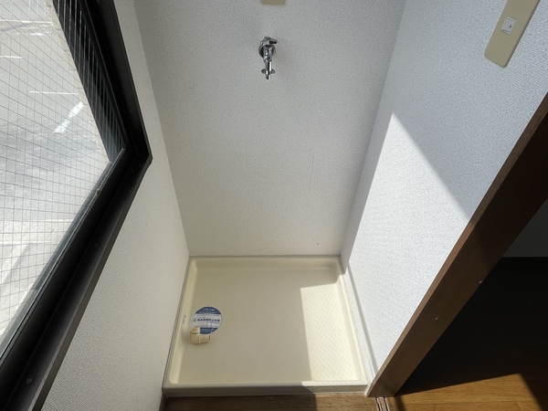 洗面設備　サンルームに洗濯機