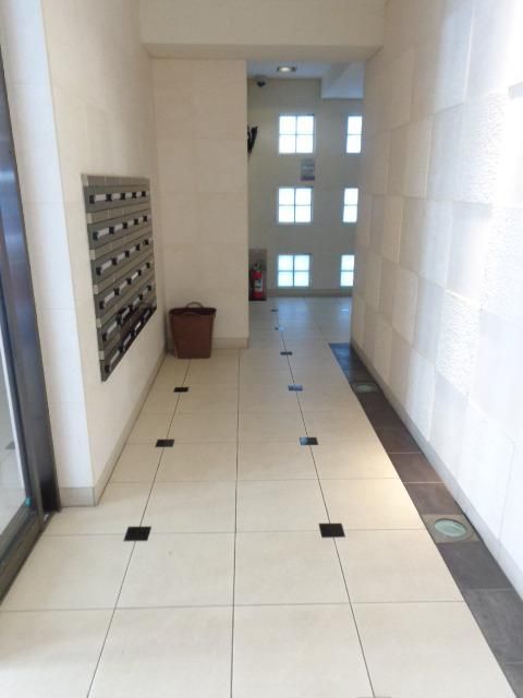 ロビー　清掃が行き届いたエントランス