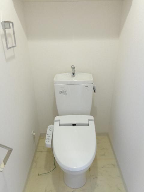 トイレ　バストイレ別