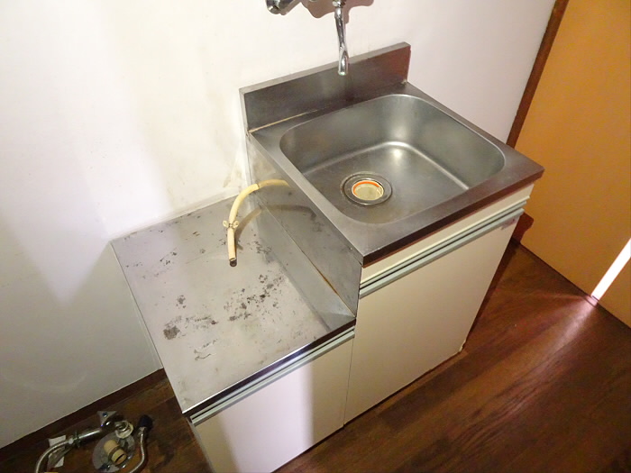 キッチン　コンパクトなキッチンで掃除もラクラク