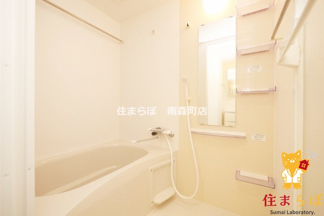 バス・シャワールーム　「見た目じゃなく、心に“しっくりくる”を大切に。」