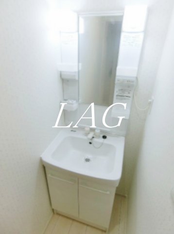 洗面設備　独立洗面台です。