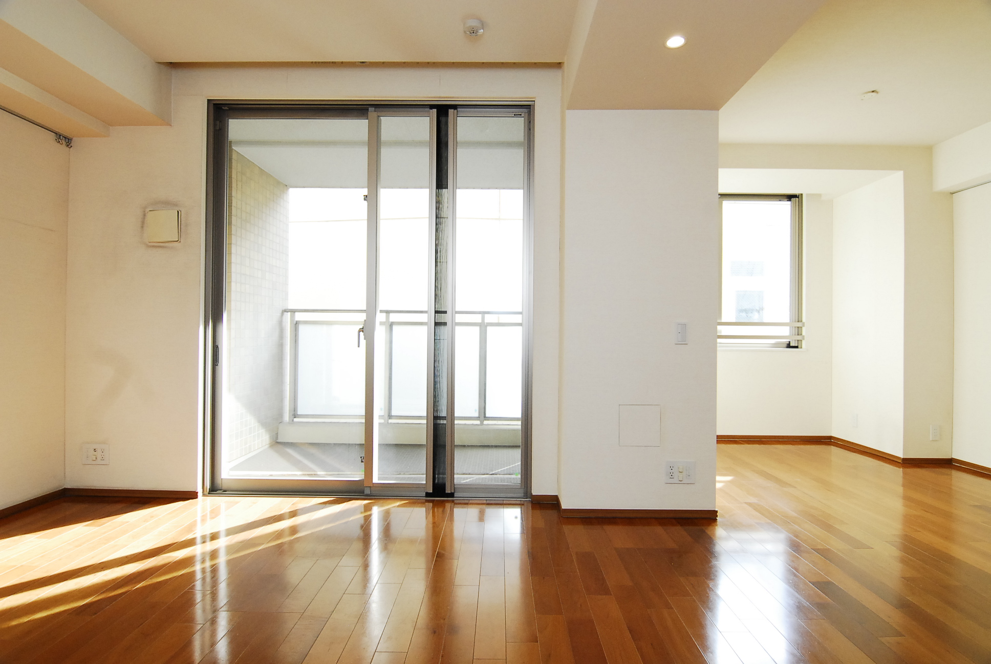 居室・リビング　内観1