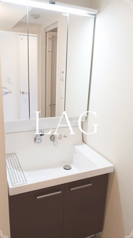 洗面設備　独立洗面台です。