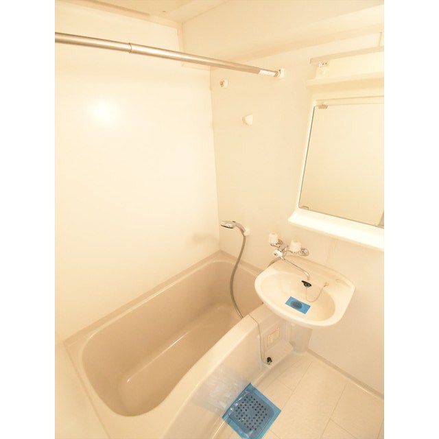 バス・シャワールーム　日々の疲れを癒すお風呂付です