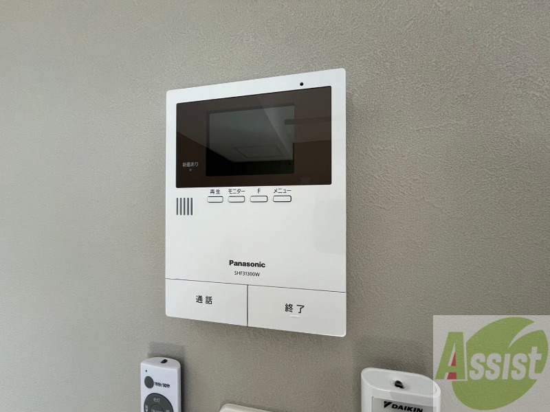 セキュリティ　ＴＶモニター付インターホンです。来客者の顔が見えるので安心！