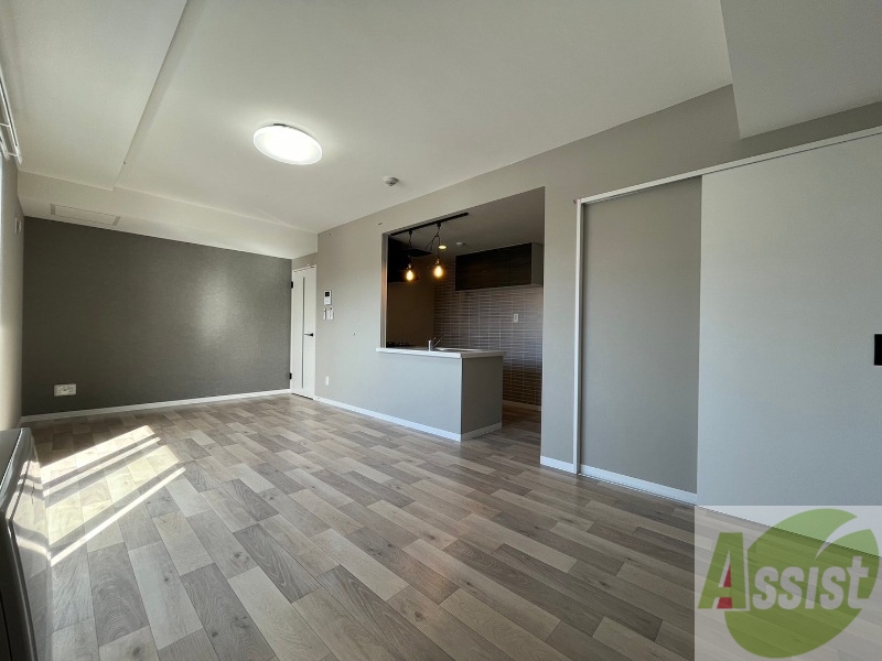 居室・リビング　広くてきれいなリビングです！快適に過ごせそうですね。