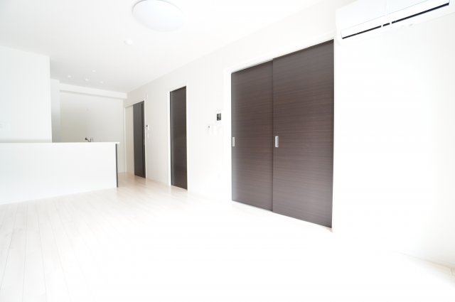 居室・リビング　※同物件・同タイプの写真です。