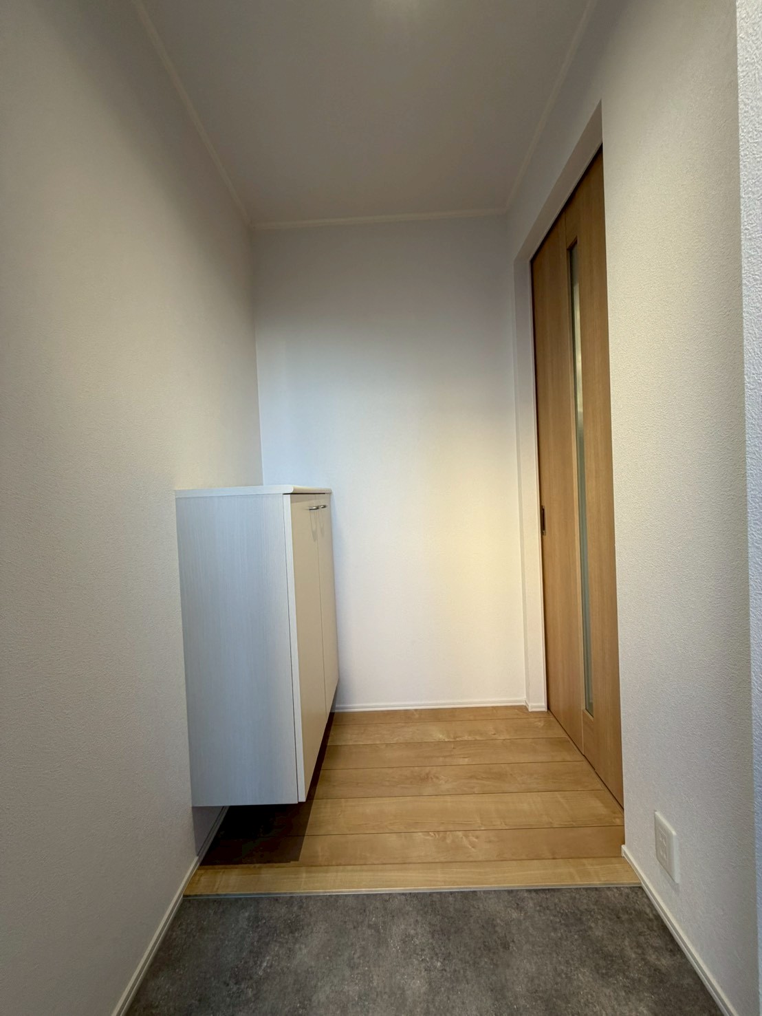 玄関　同建物別号室