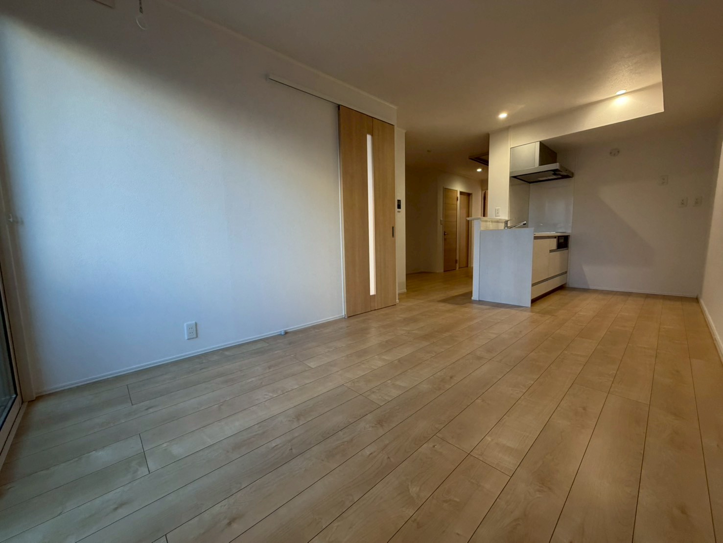 居室・リビング　同建物別号室