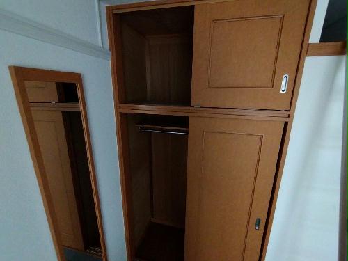 収納　姿見付き