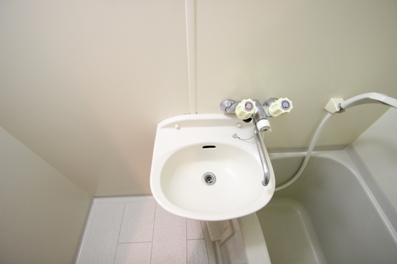 洗面設備　※別部屋の写真です
