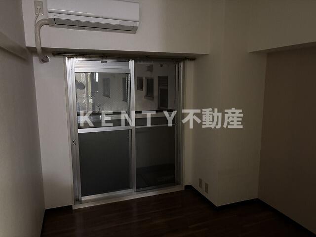 居室・リビング　こちらの居間で趣味の時間をお楽しみください