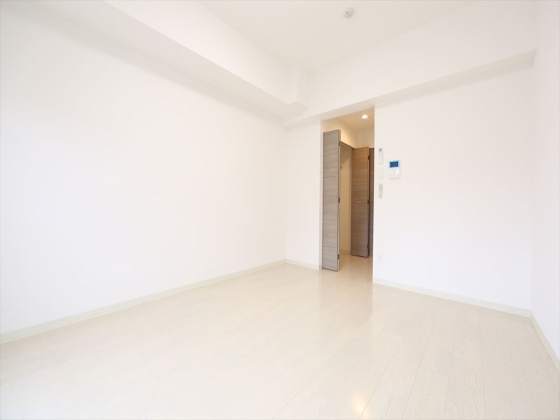 居室・リビング　洋室7.76帖　クローゼット付（収納充実してます）