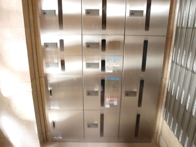 その他　宅配ボックスです