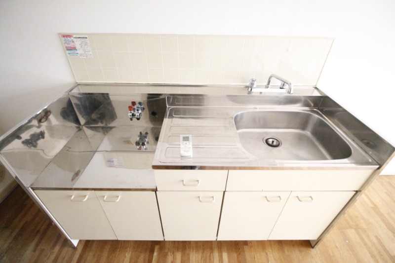 キッチン　※他部屋写真使用