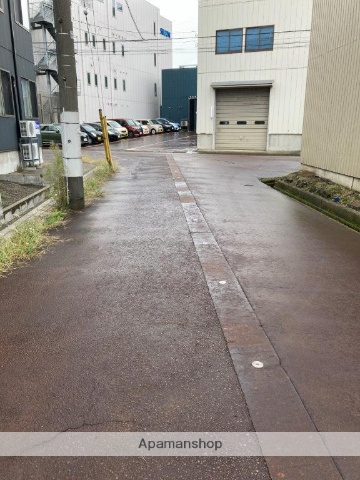 その他　前面道路（その他）まで0m