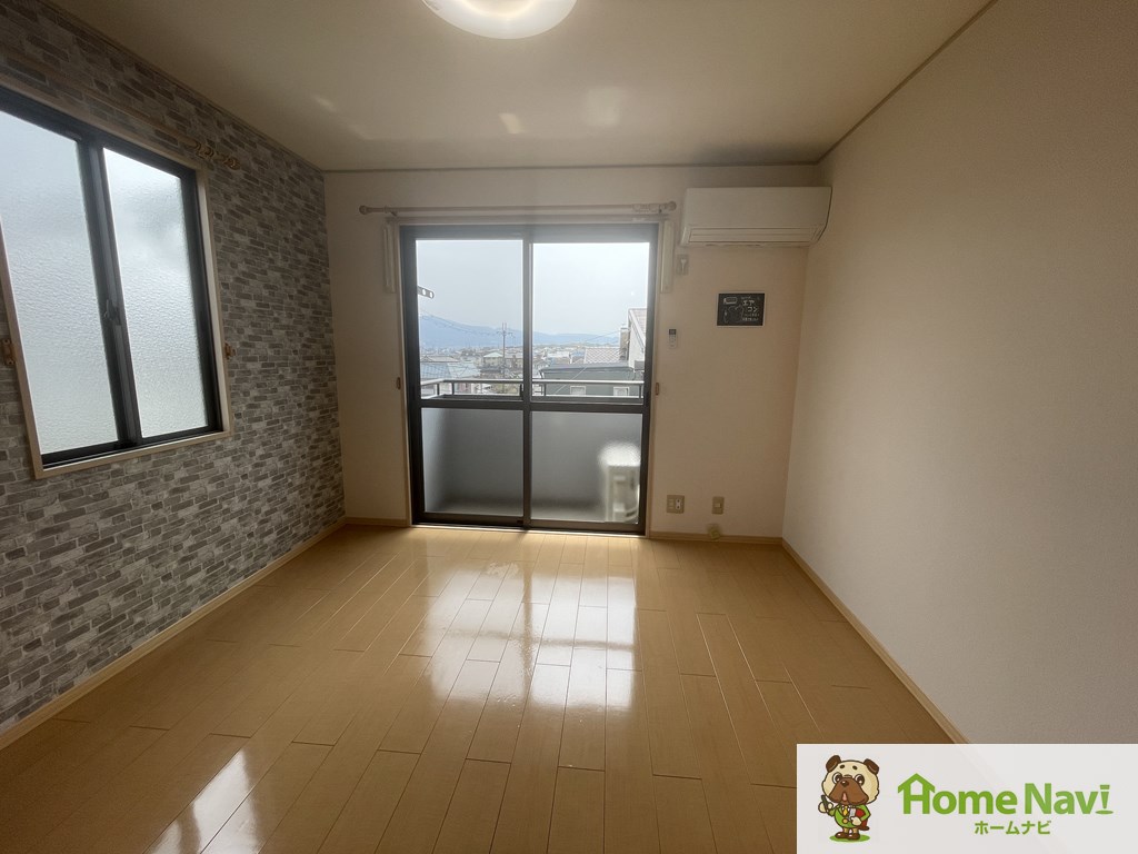 居室・リビング　ワンちゃん・ネコちゃん、合計2匹まで飼育可。