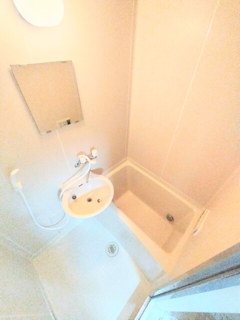 バス・シャワールーム　追い焚き可能