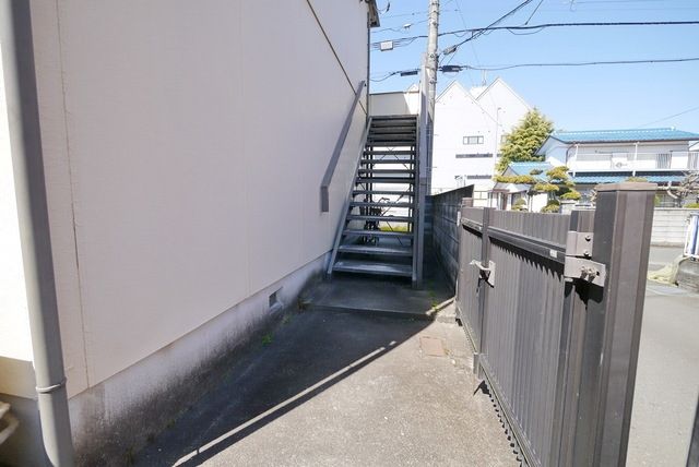 エントランス　共用階段