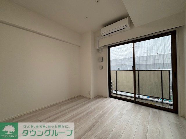 居室・リビング　同物件別部屋写真