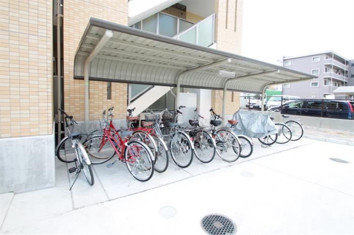 その他　多くの自転車を置ける広めの駐輪場です！無料で使用可能！