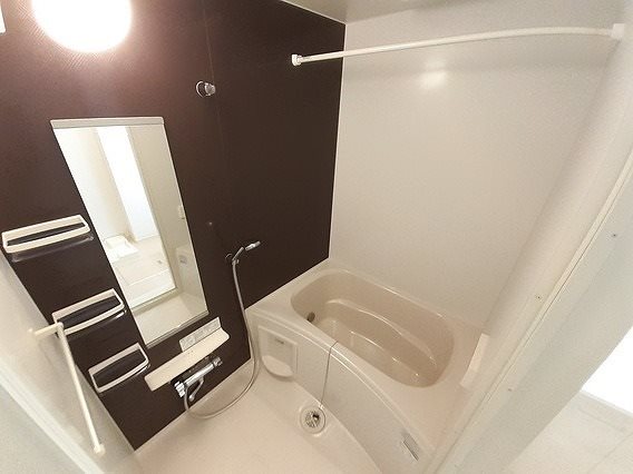 バス・シャワールーム　※別号室の写真です。