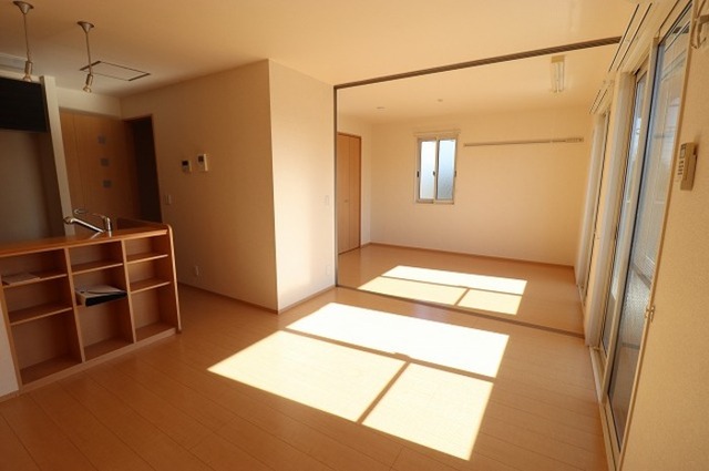 居室・リビング　リビングルーム　１０．５帖