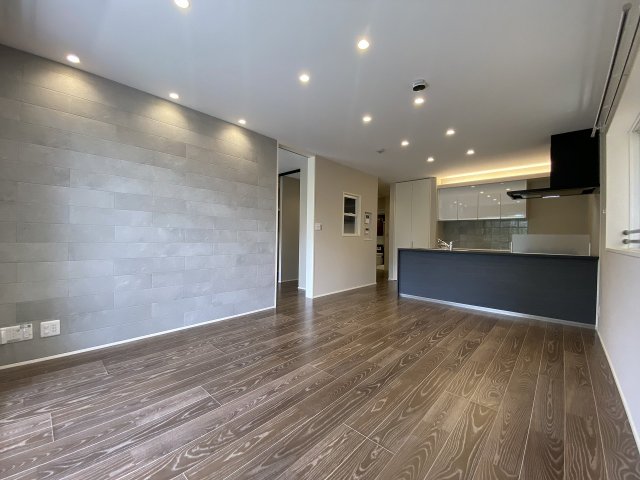 居室・リビング　オシャレな照明付き♪