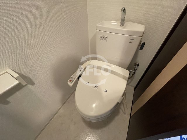 トイレ　グランシス天満橋　温水洗浄便座