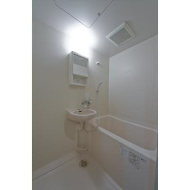 バス・シャワールーム　※写真は同タイプ住戸です。