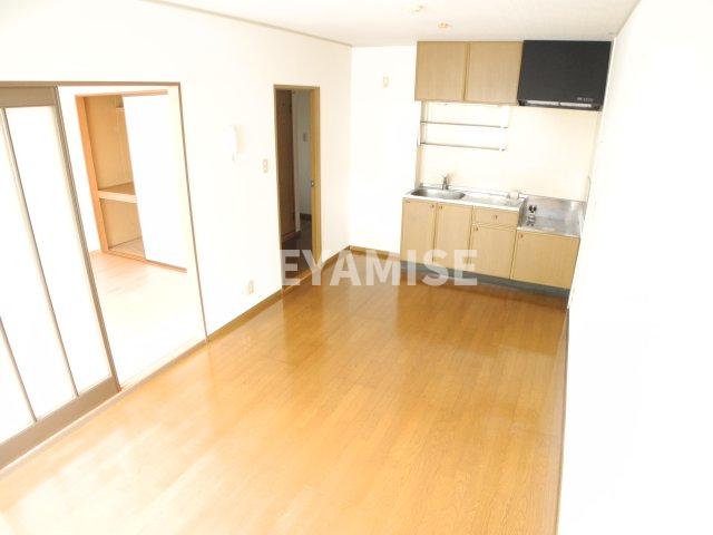 居室・リビング　※同物件別号室の写真です※現況を優先します