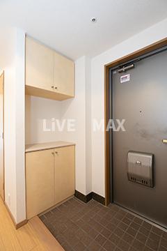 玄関　※別部屋参考写真使用