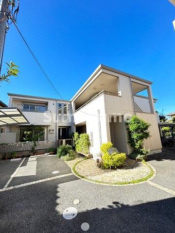 建物外観　落ち着いた雰囲気の外観です