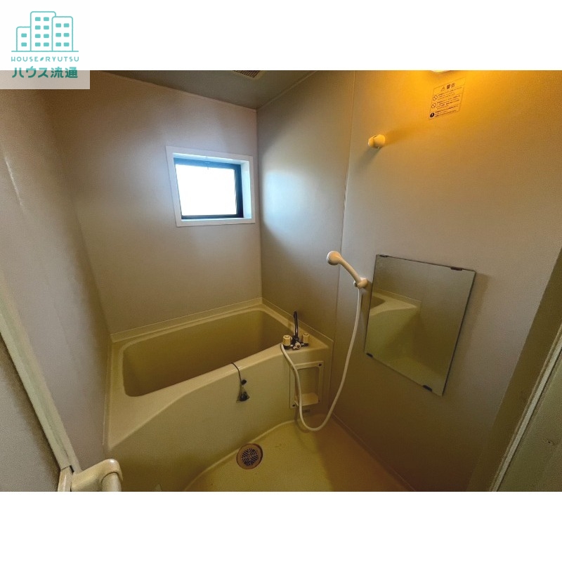 バス・シャワールーム　※反転タイプのお写真です