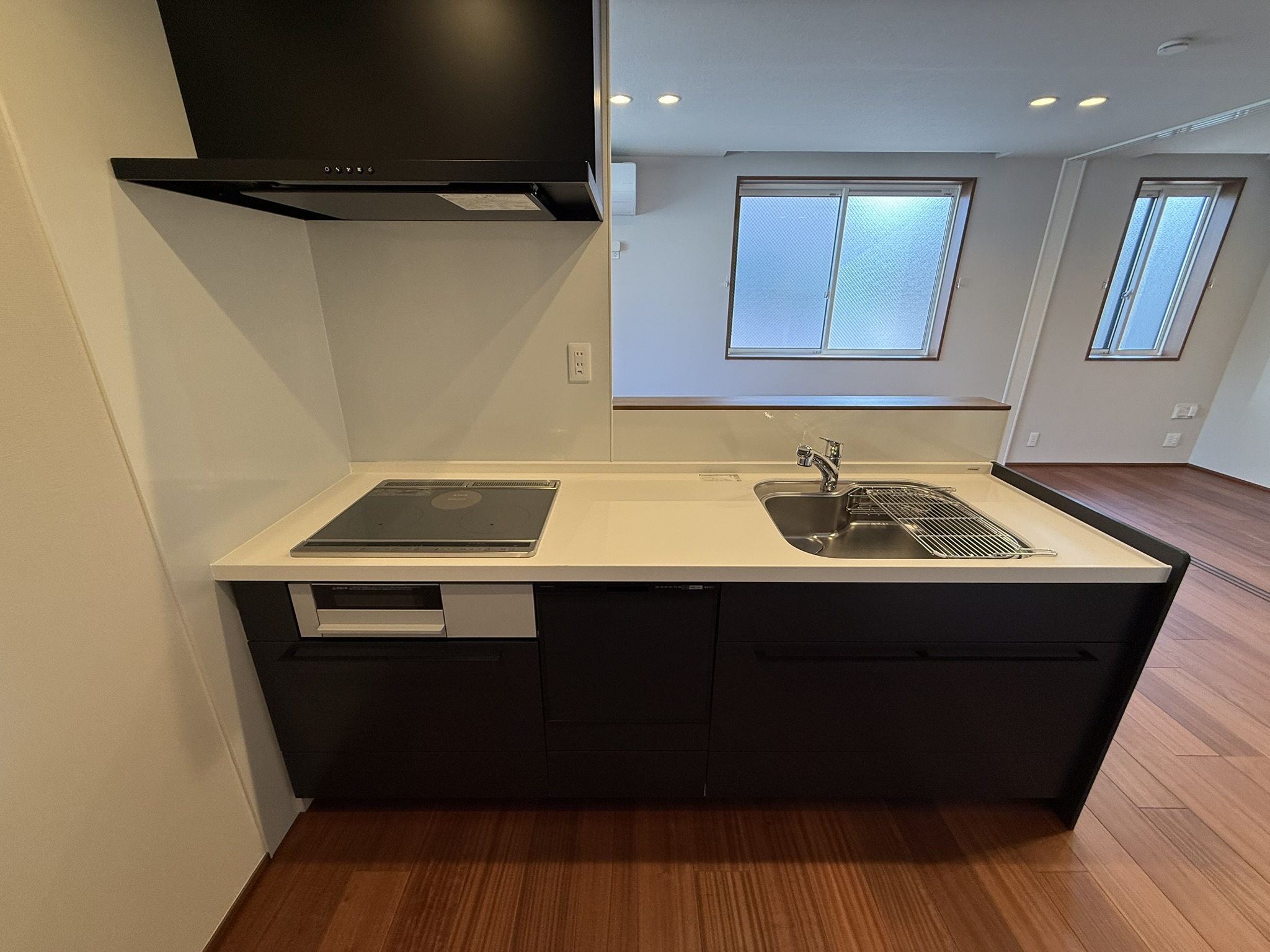 キッチン　食洗機付きのシステムキッチン