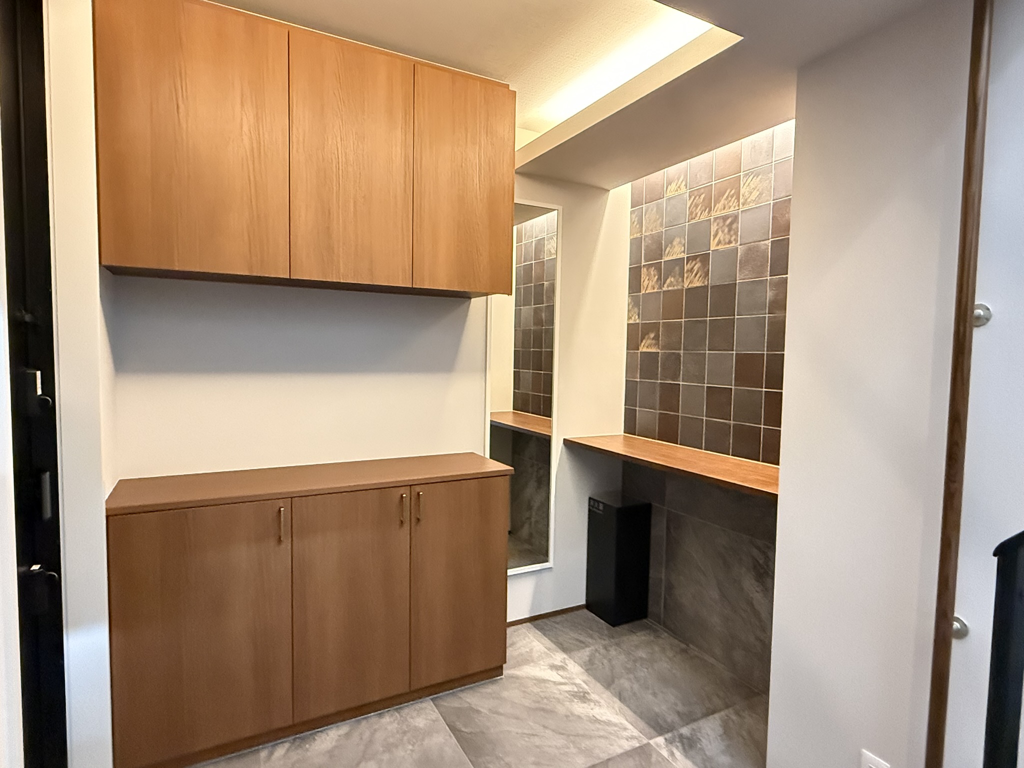 収納　シューズボックス付き