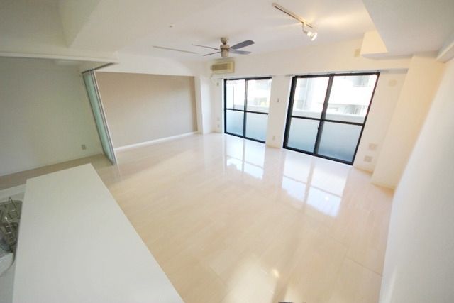 居室・リビング　部屋