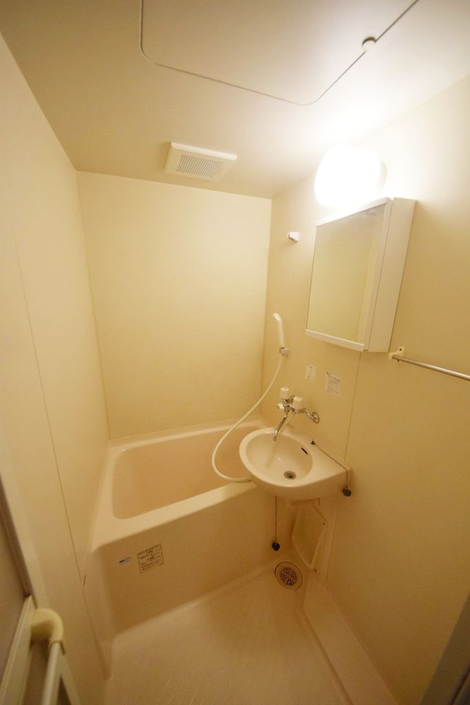 バス・シャワールーム　バス